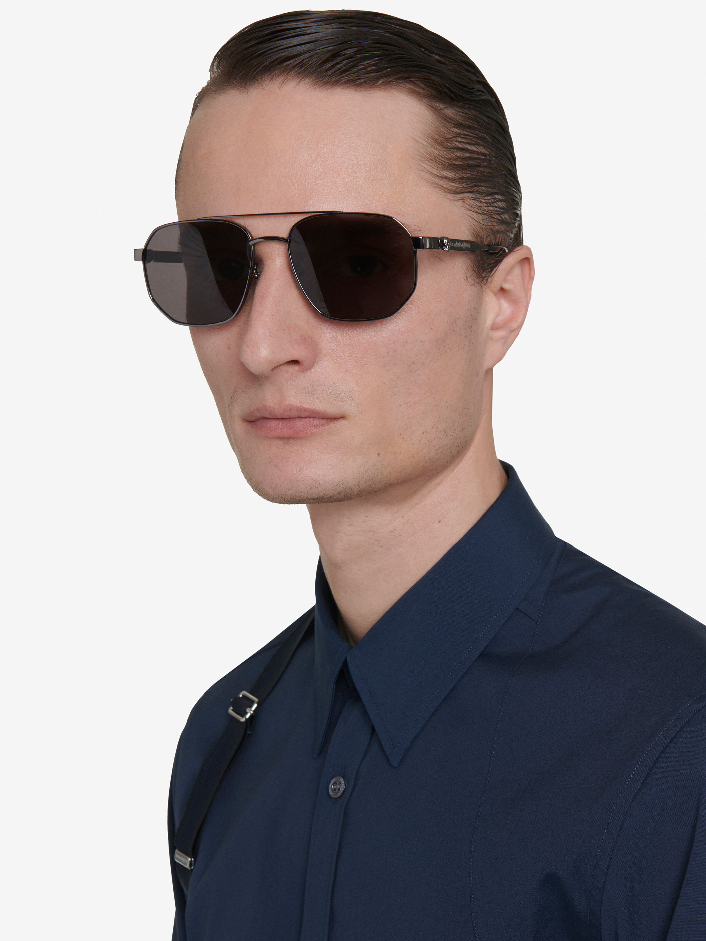 Caravan-Sonnenbrille aus Metall mit Floating Skull