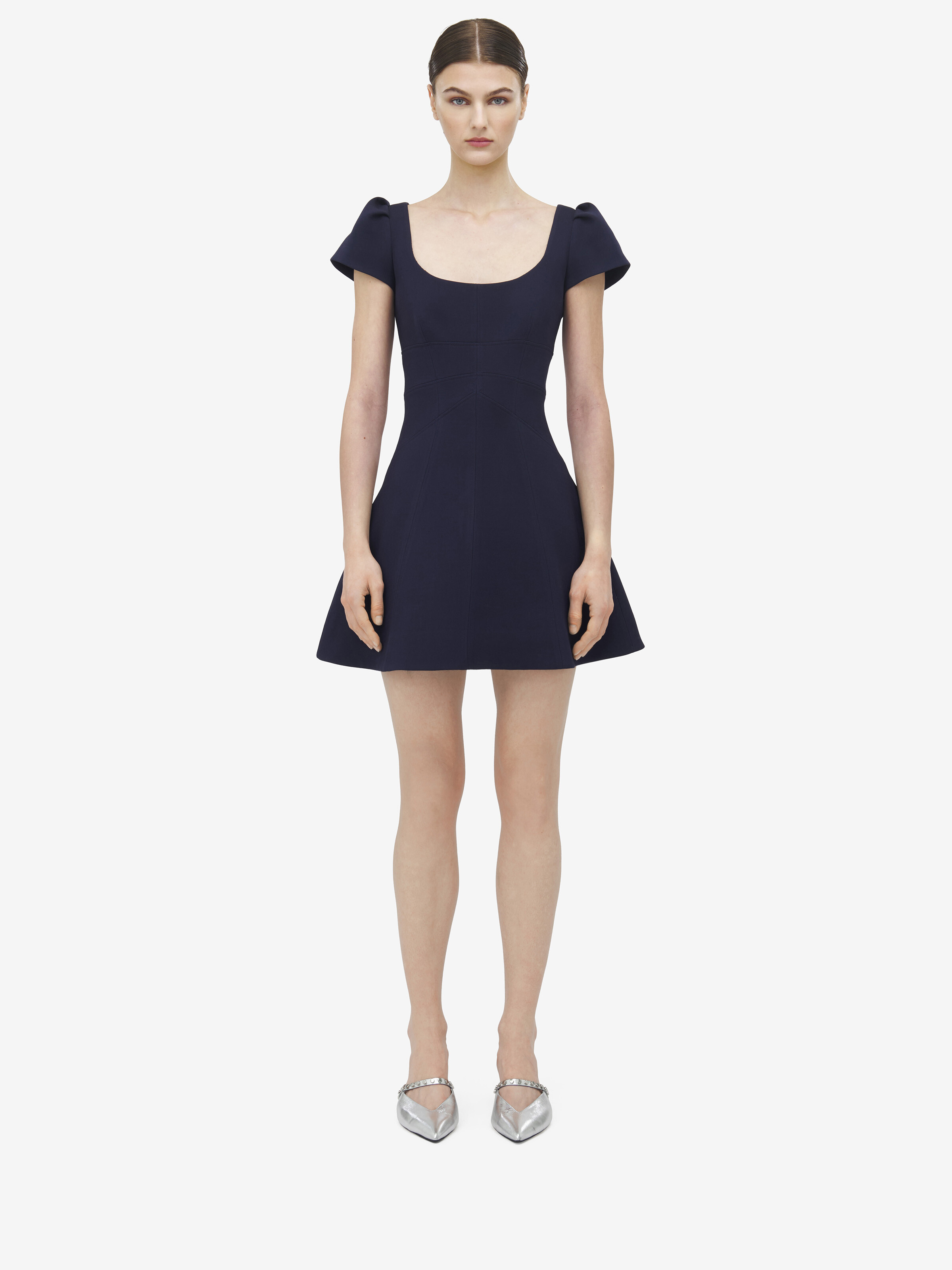 Robe courte, en laine et soie