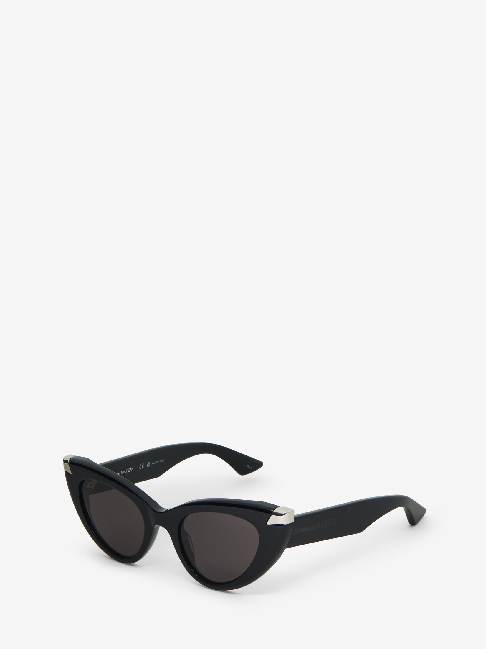 Cateye-Sonnenbrille mit Punk-Nieten
