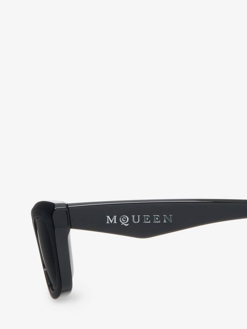 Geometrische Sonnenbrille mit McQueen Logo