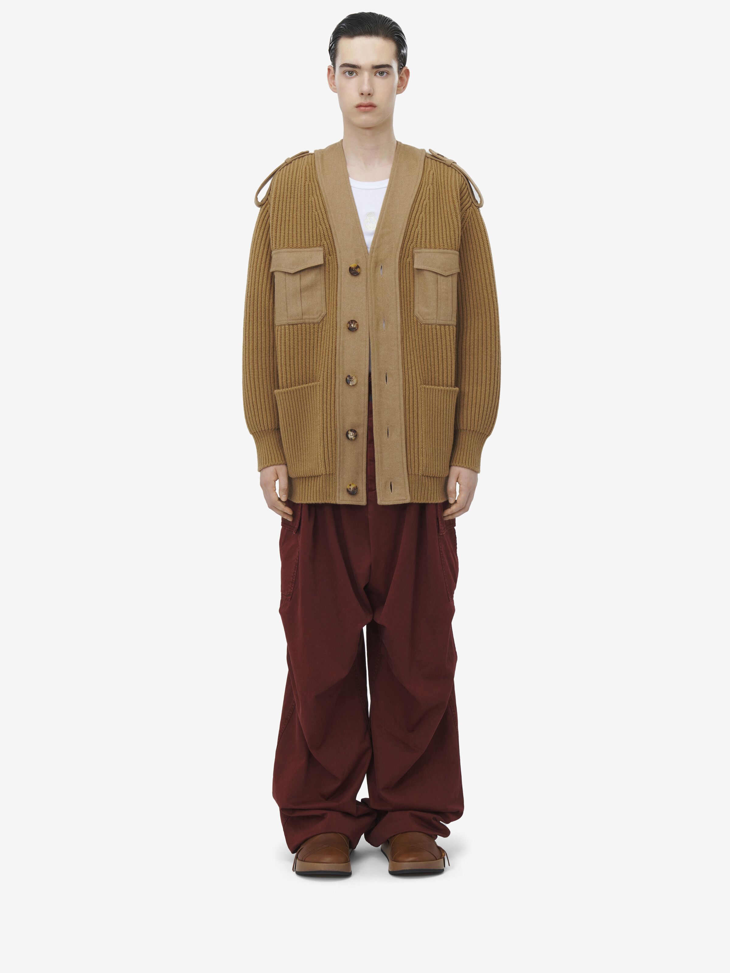 Oversized-Utility-Strickjacke