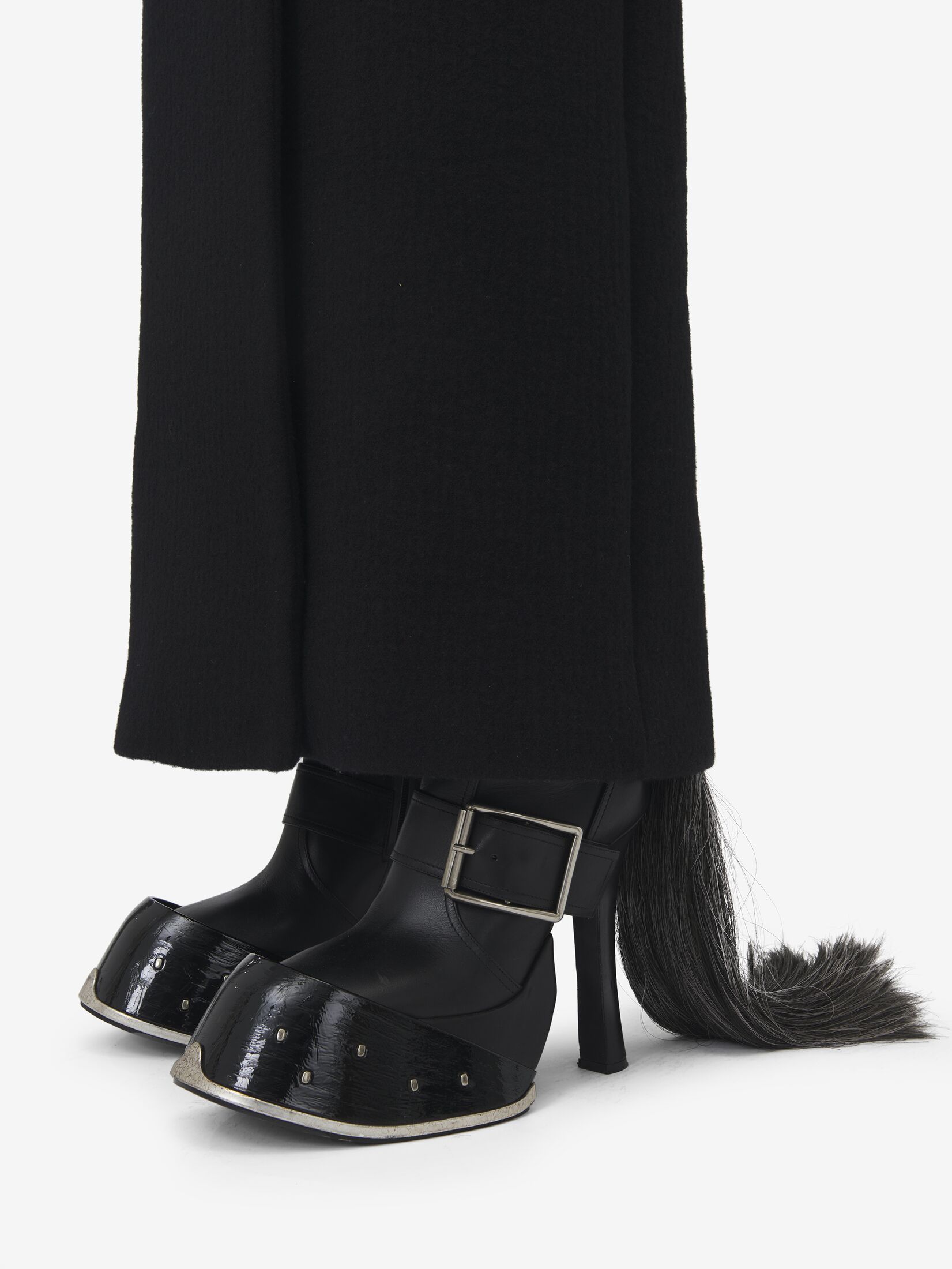 Hoof Boot Black for Women | Alexander McQueen