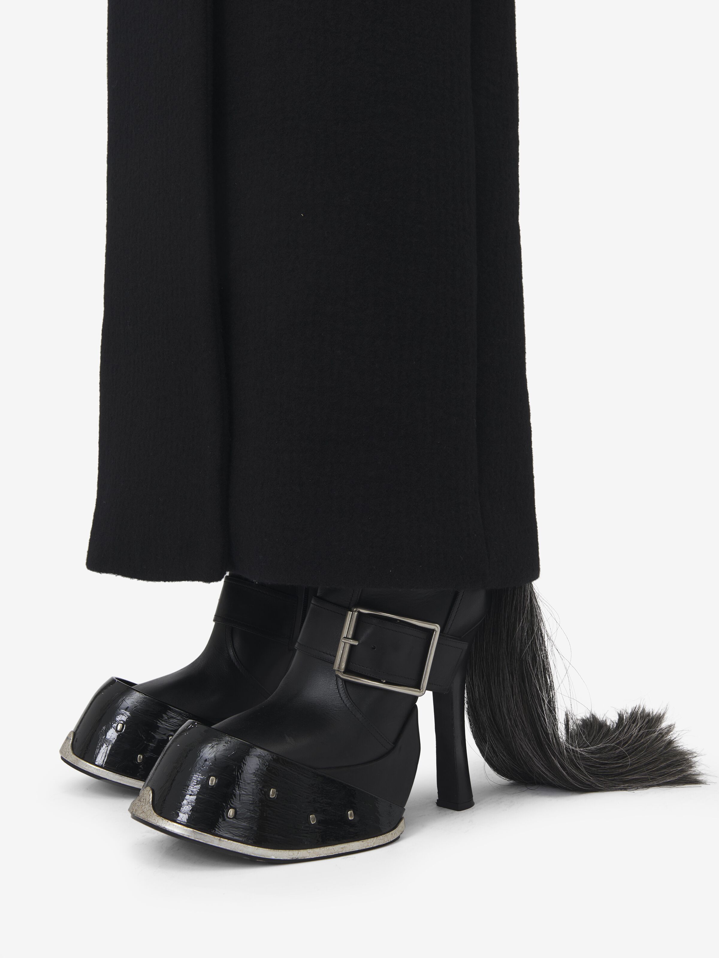 Women's Hoof Boot in Black in Calf Leather | Alexander McQueen - image 2