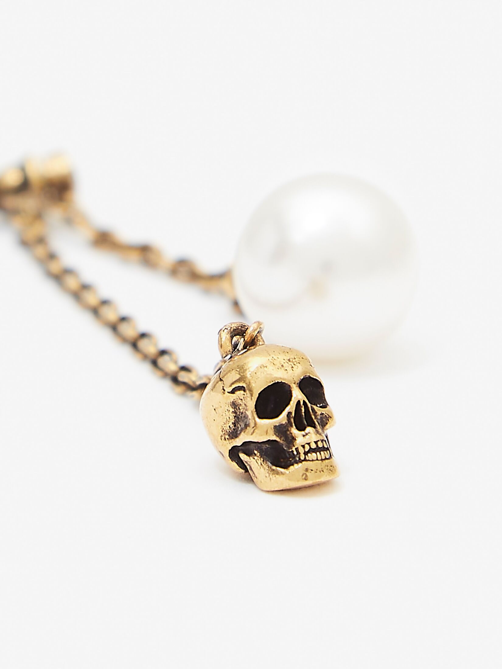 Pearl-like Skull Chain Drop Earring