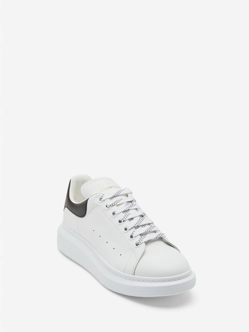 Oversized Sneaker in White/black