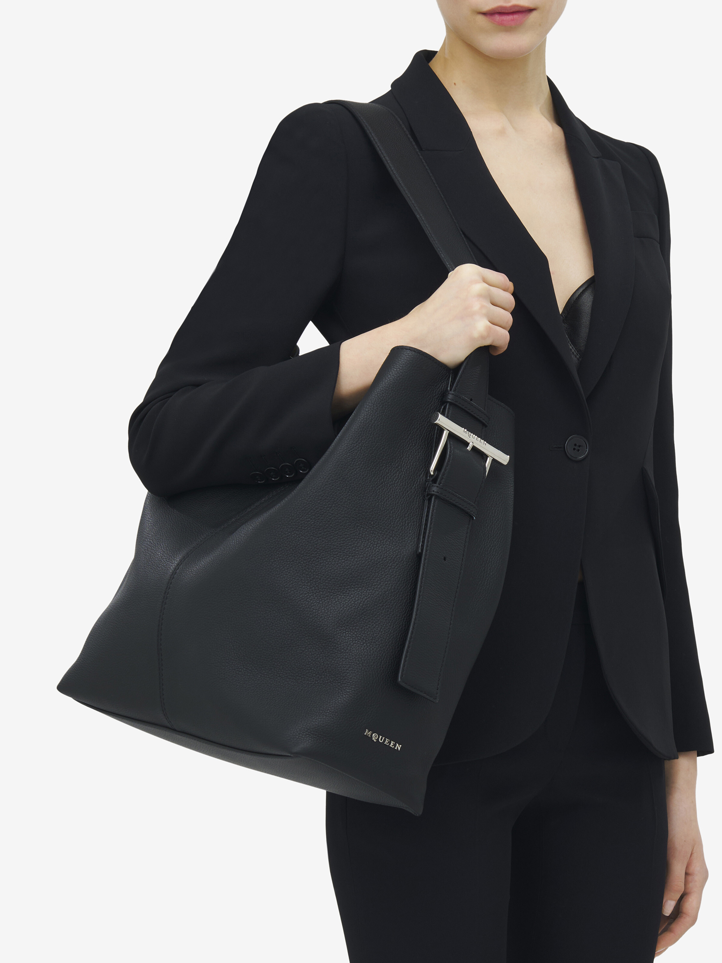 McQueen Tバー スリング ショルダーバッグ