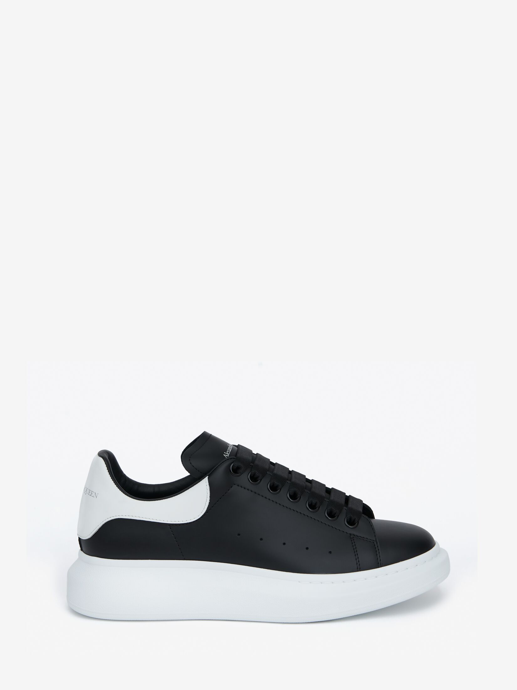 Oversized Sneaker Black/White for Men | Alexander McQueen