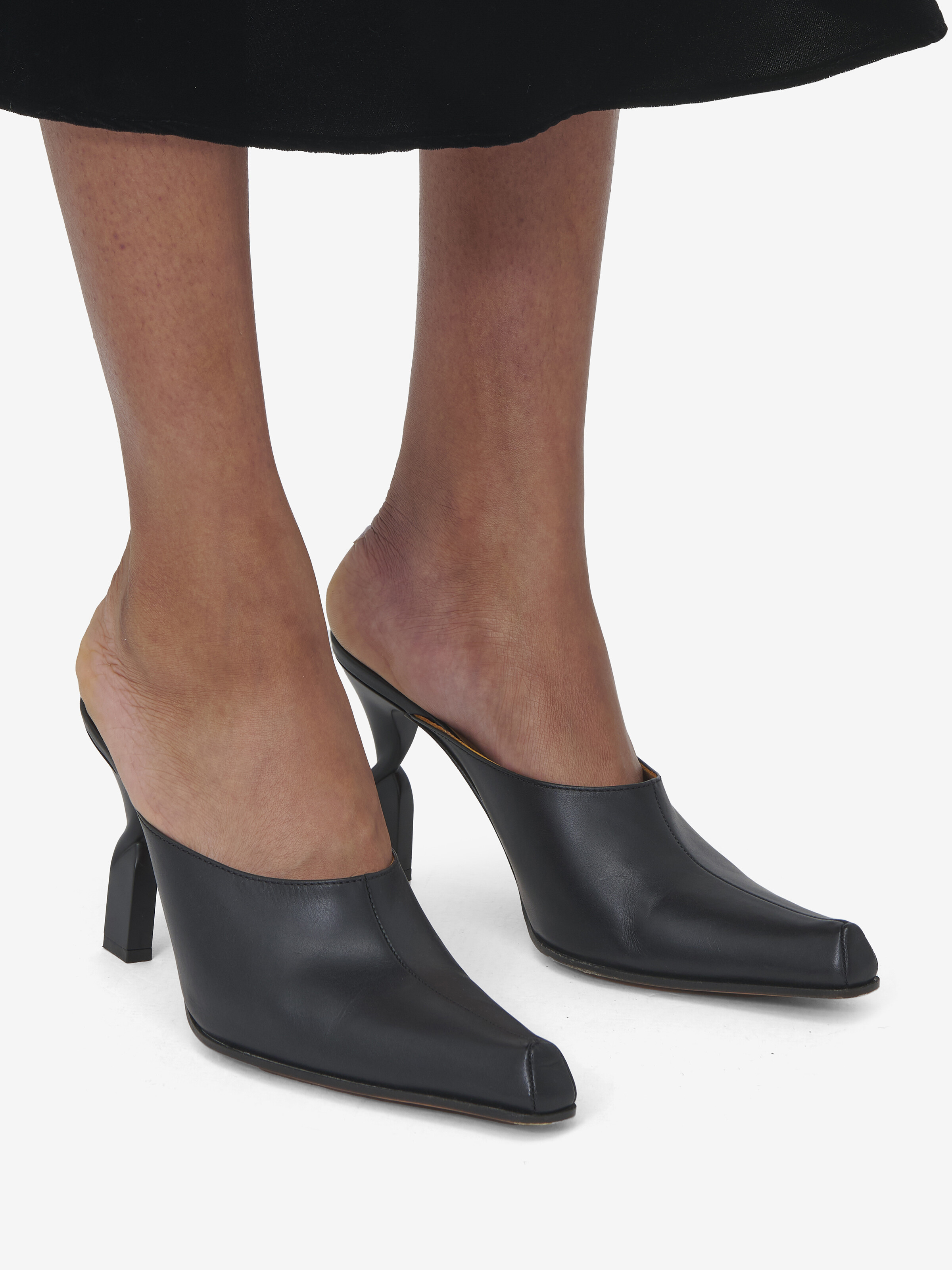 Swivel Mule