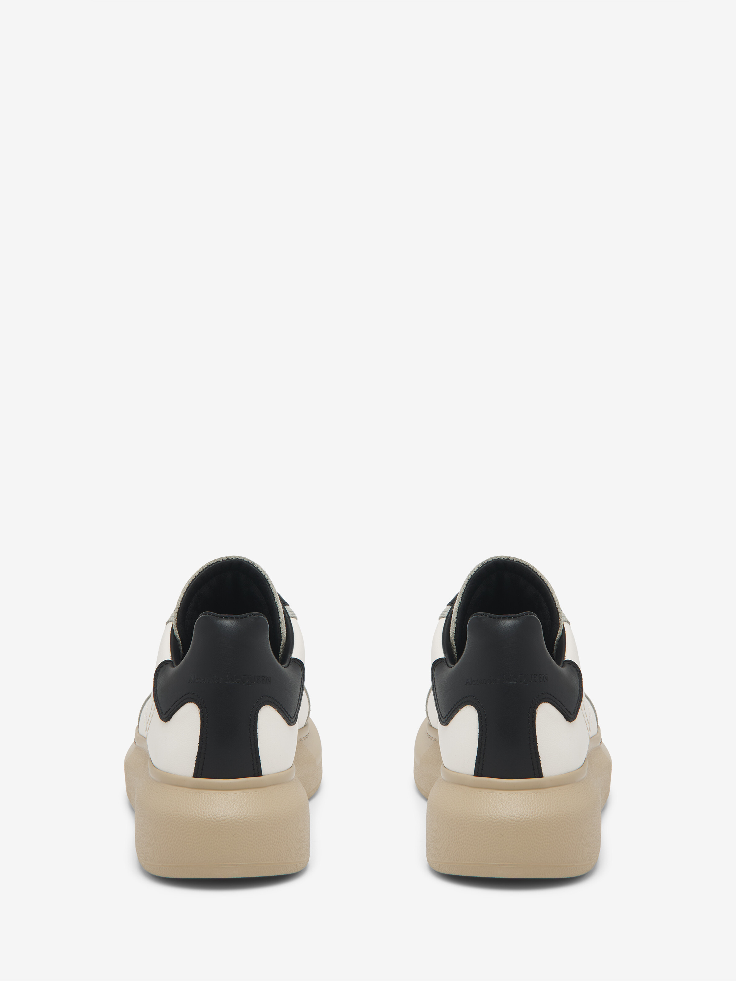 Oversized Retro Sneaker