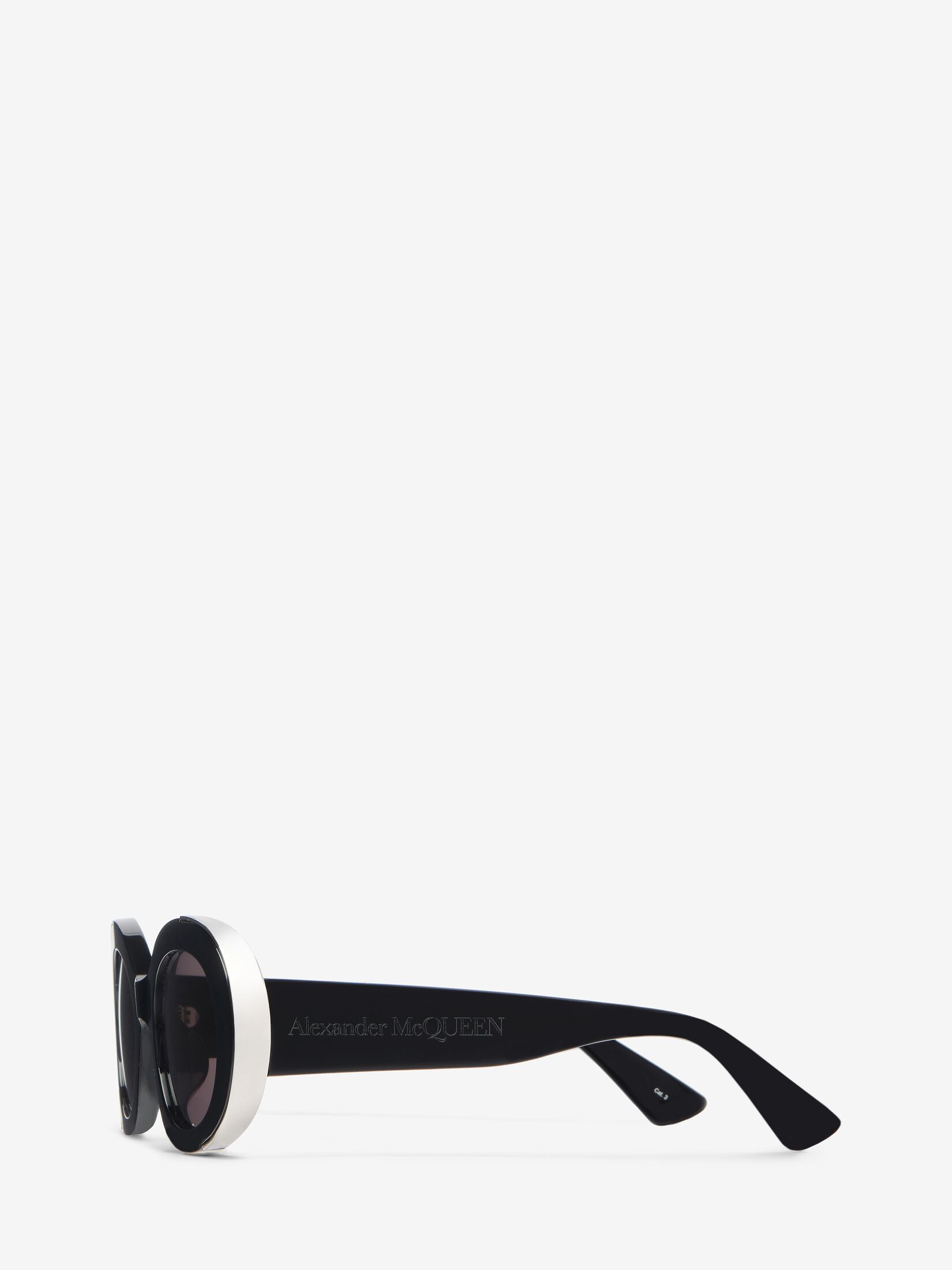 The Grip Oval Sunglasses