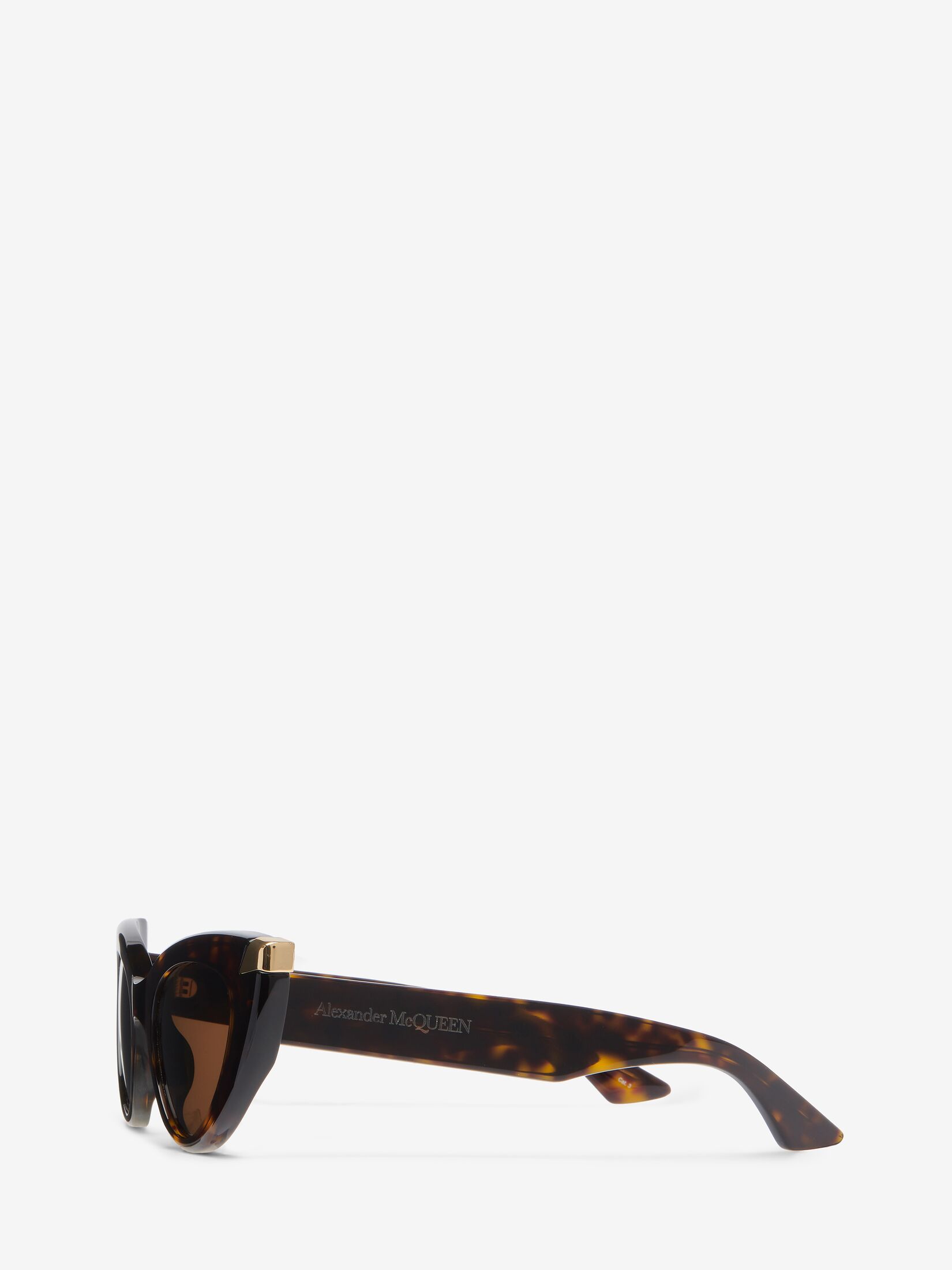 Cateye-Sonnenbrille mit Punk-Nieten