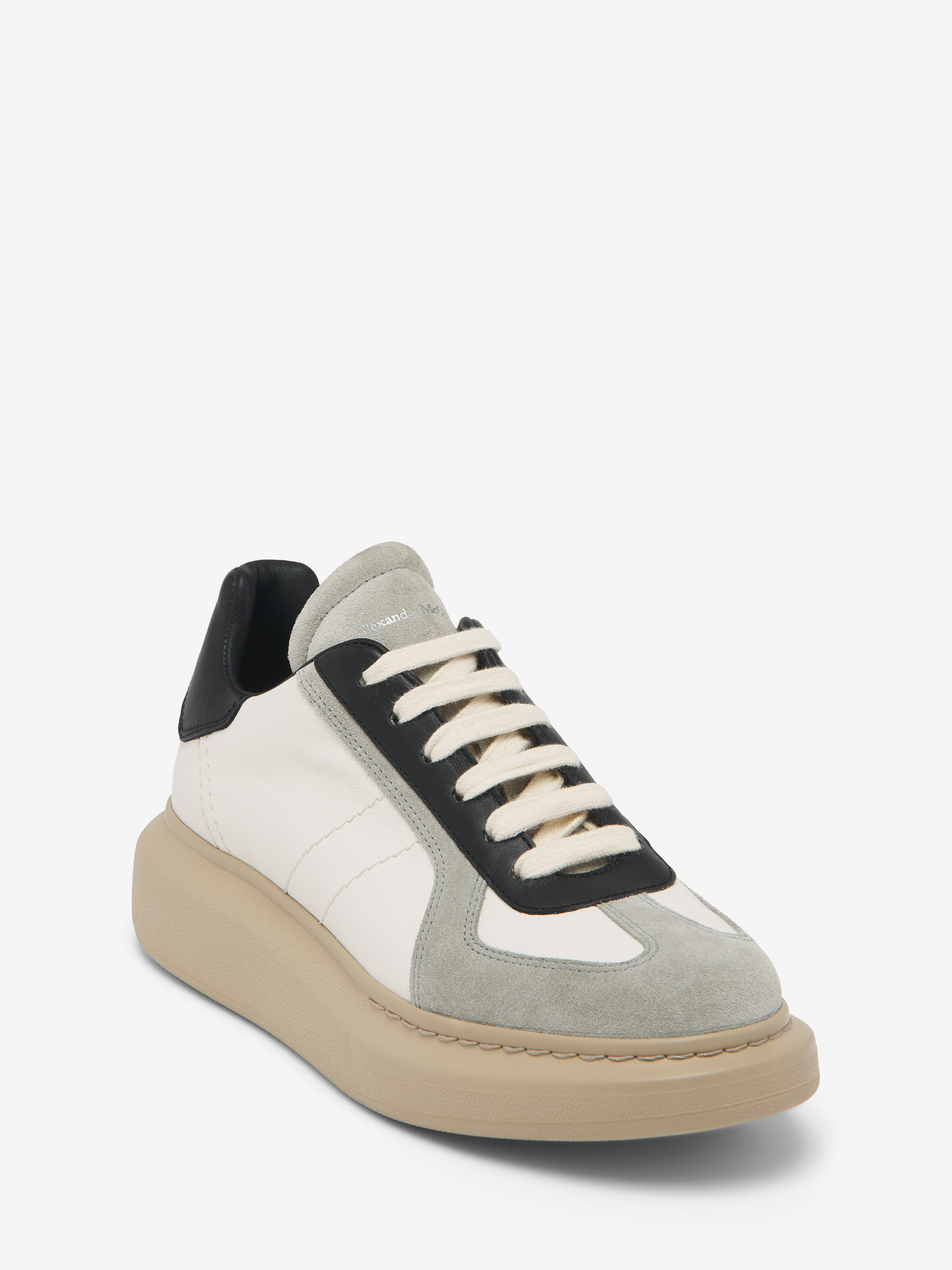 Oversized Retro Sneaker