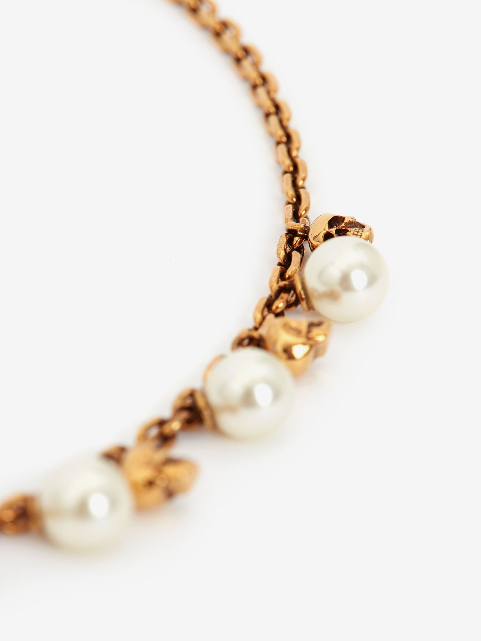 Pearly Skull Necklace in Antique Gold | Alexander McQueen US