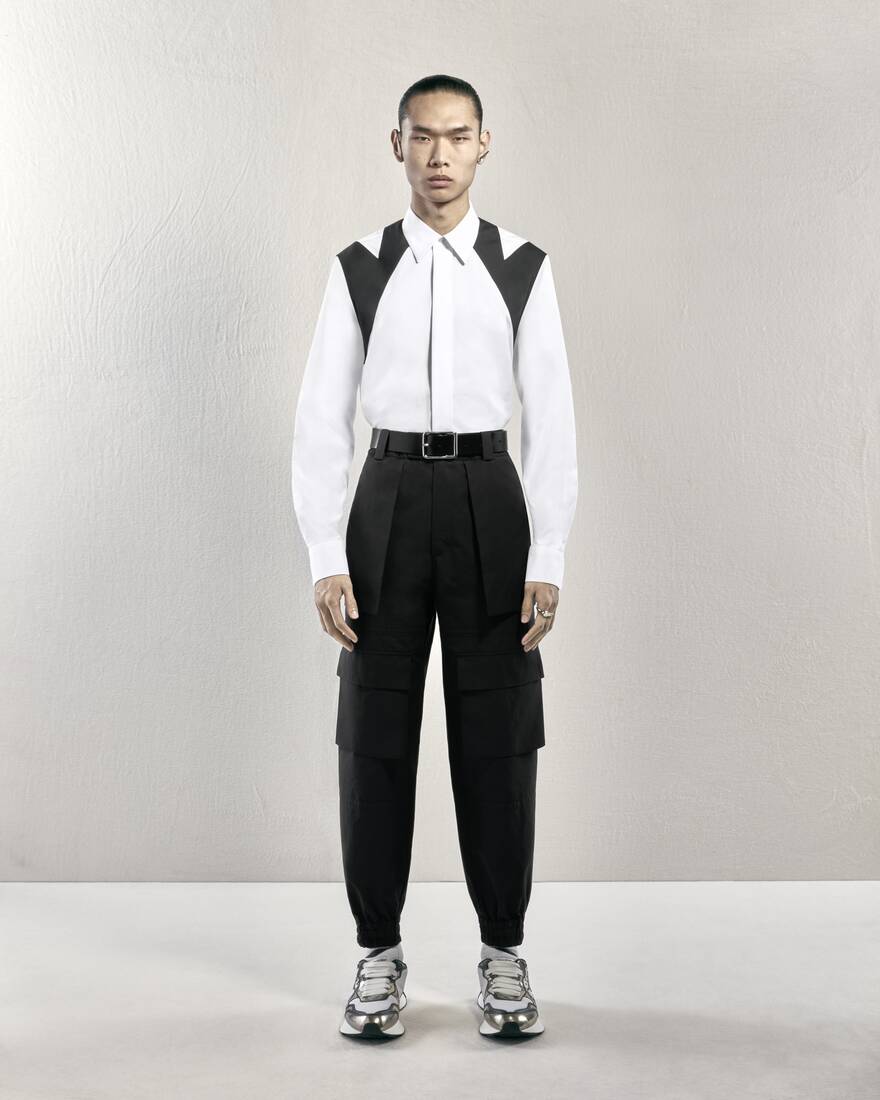 Page: Collection > PRE-AW23 MW > Looks > Grid > Look 9