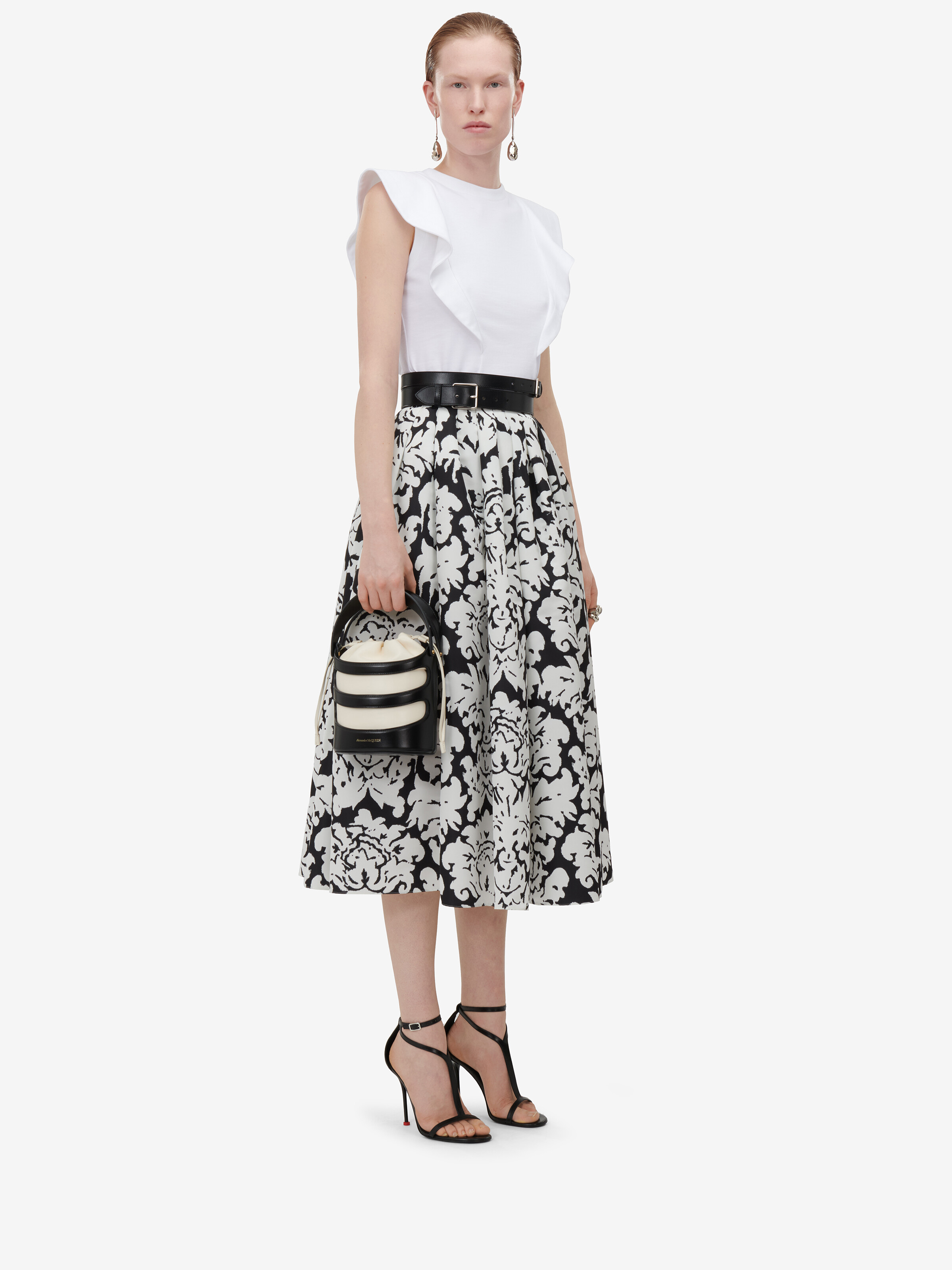 Women's The Rise Bucket in Black/Soft Ivory in Calf Leather | Alexander McQueen - image 2