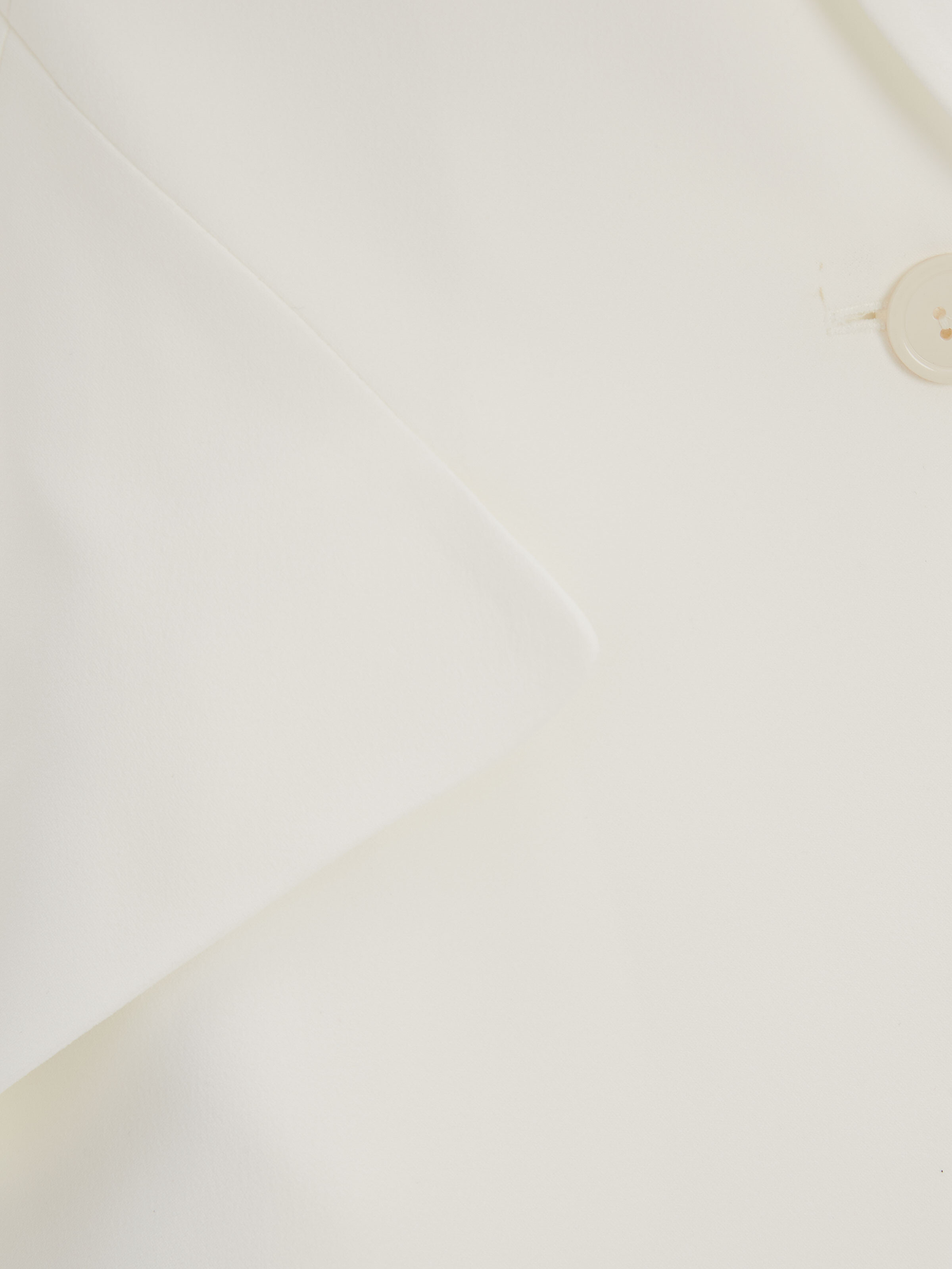 Peak Shoulder Leaf Crepe Jacket