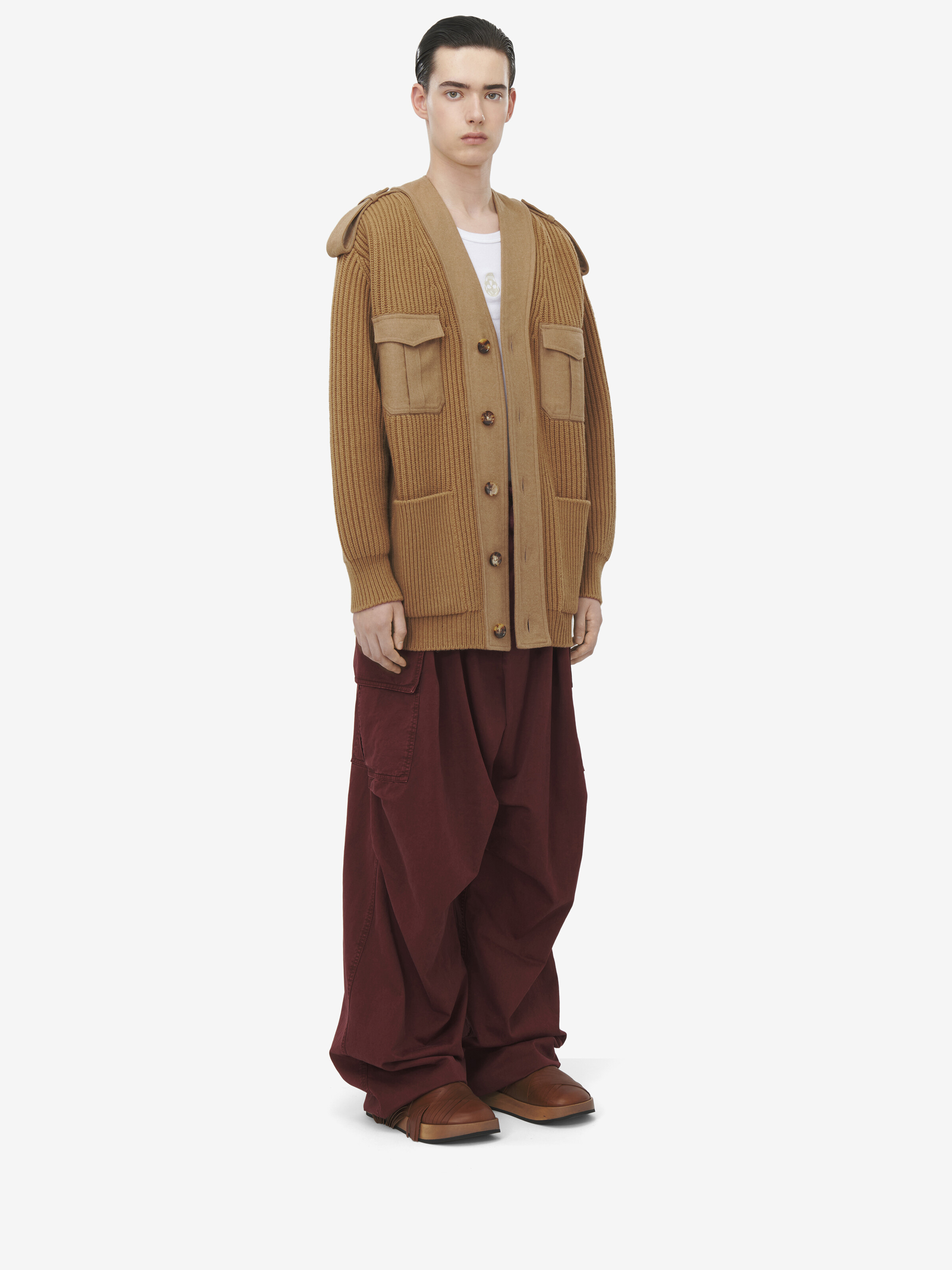 Oversized-Utility-Strickjacke