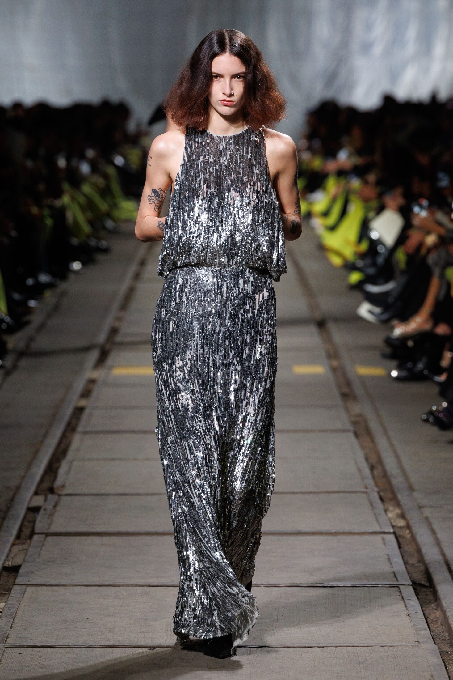 Page: Collection > AW24 Runway > Gallery > Look 43