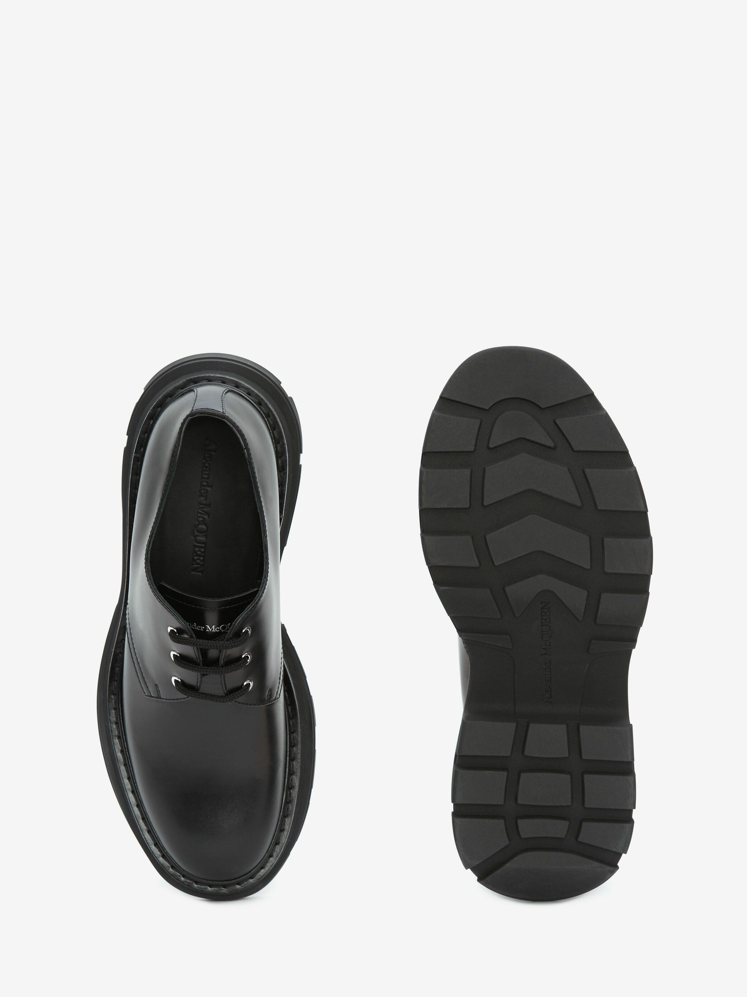 Derbies à semelle crantée