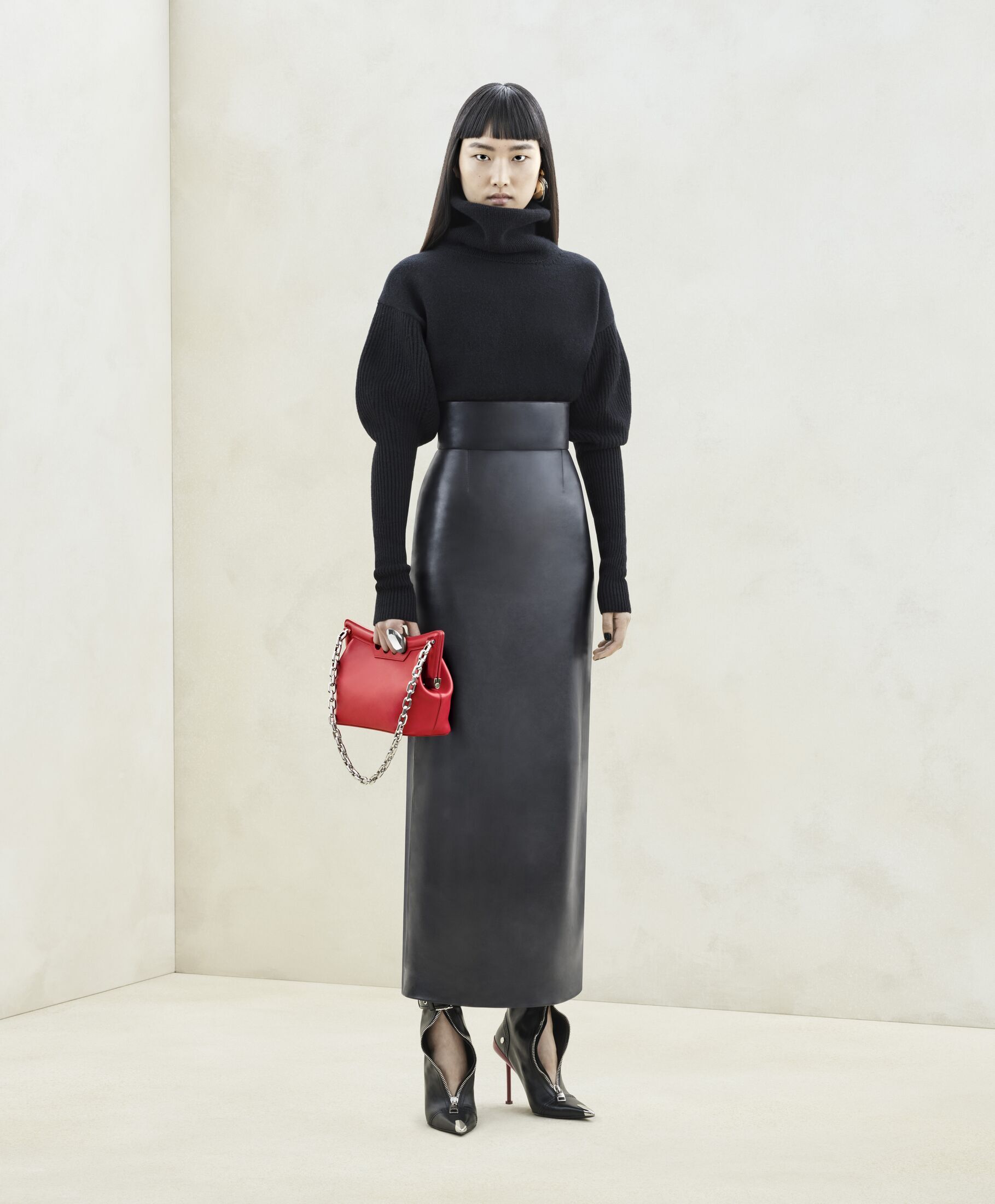 Page: Collection > AW23 > Looks > Grid > Look 13