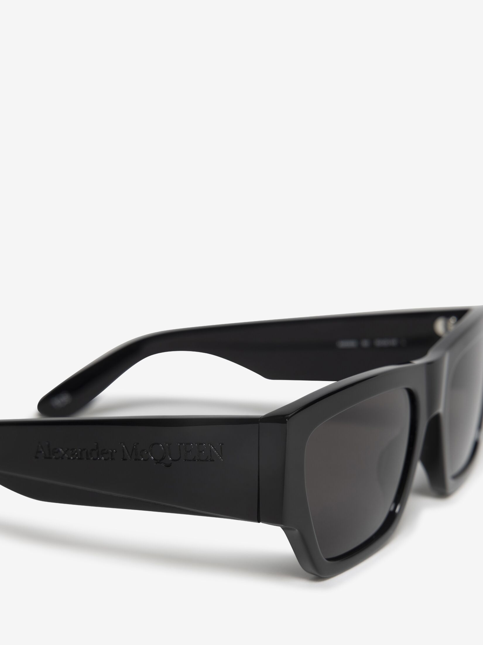 Abgewinkelte rechteckige McQueen Sonnenbrille