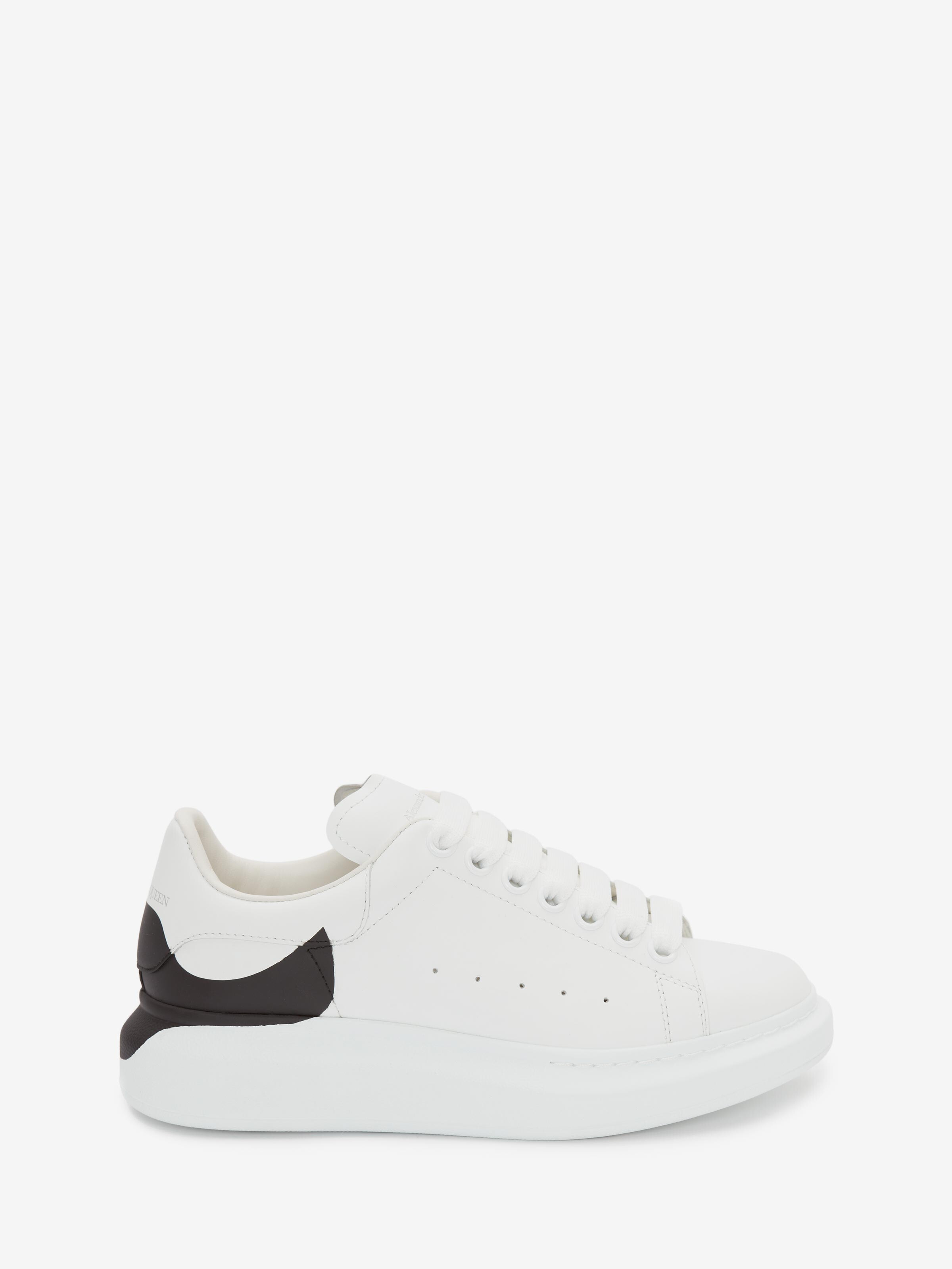 Alexander Mcqueen 45mm Leather Sneakers In Black/white
