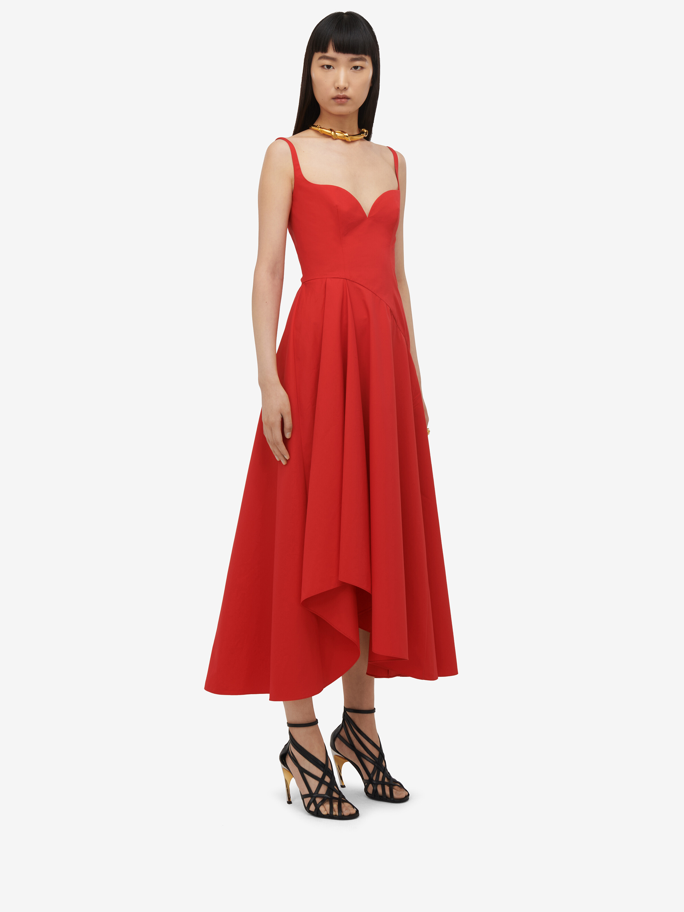 Abito midi con scollo a cuore