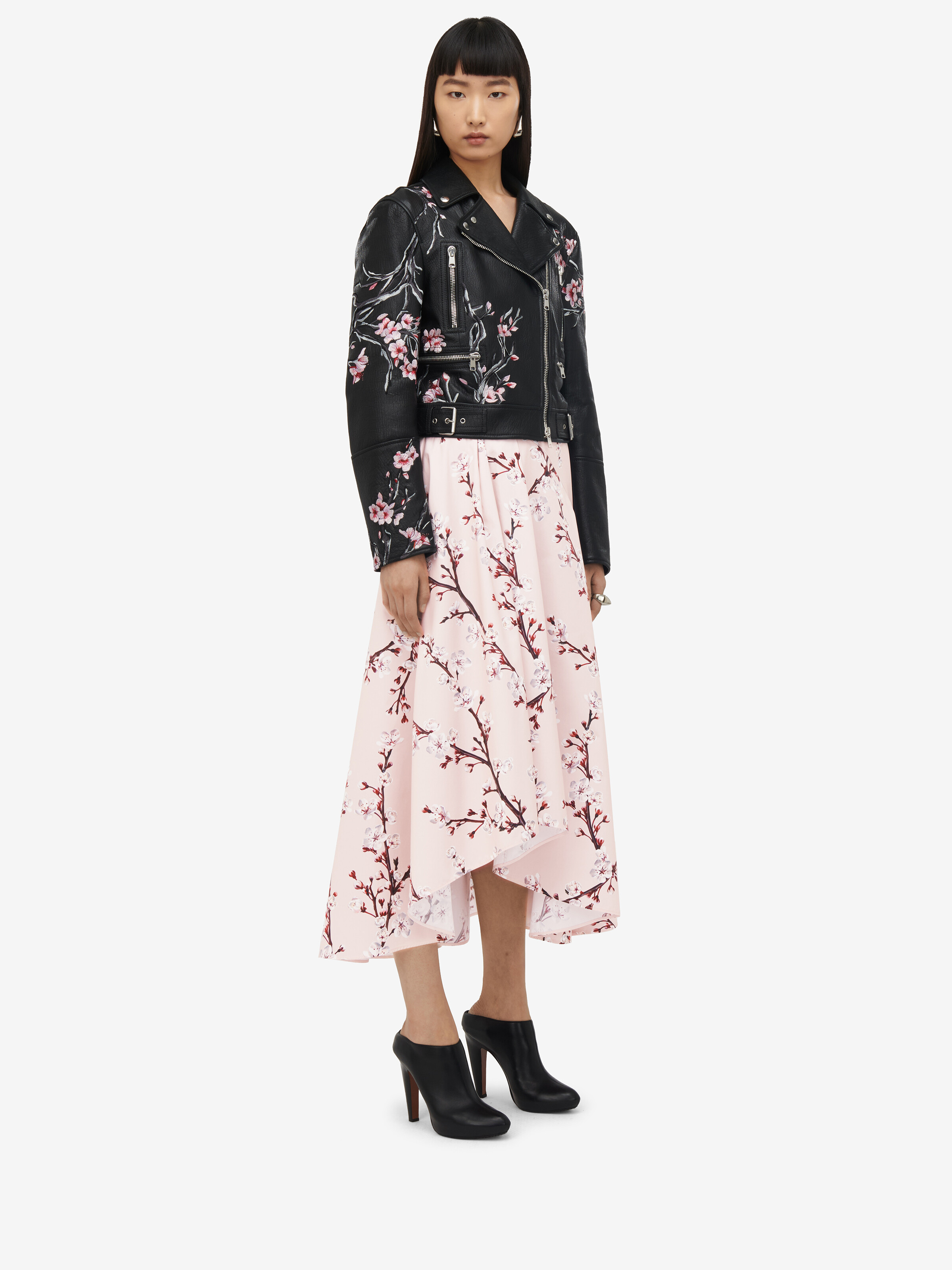 Women's The Edge Platform Mule in Black in Lamb Leather | Alexander McQueen - image 2