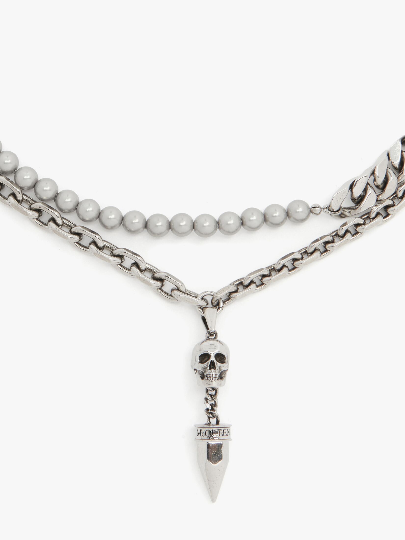 Nieten-Halskette mit Perlen und Skull-Motiv