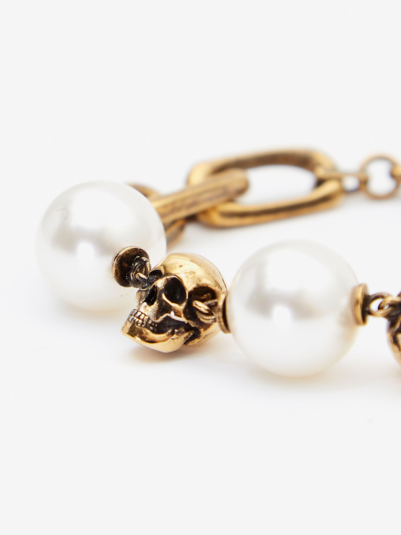 Pearl-like Skull Chain Bracelet