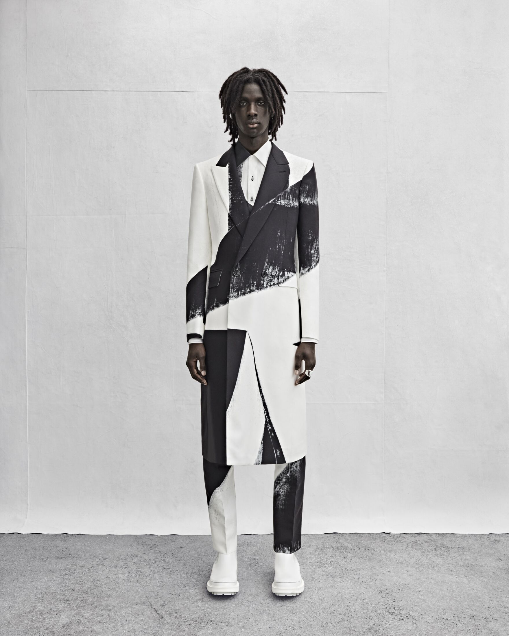 Page: Collection > MENS SS23 > Looks > Look 3