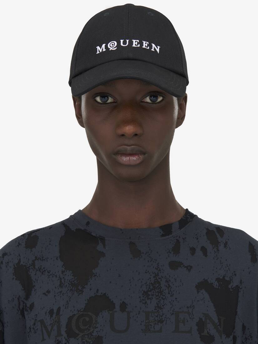 McQueen 로고 베이스볼 캡